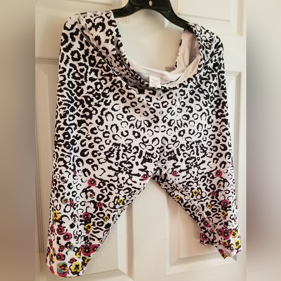 Brick Built Animal & Pansies Capris - Picture 1 of 2